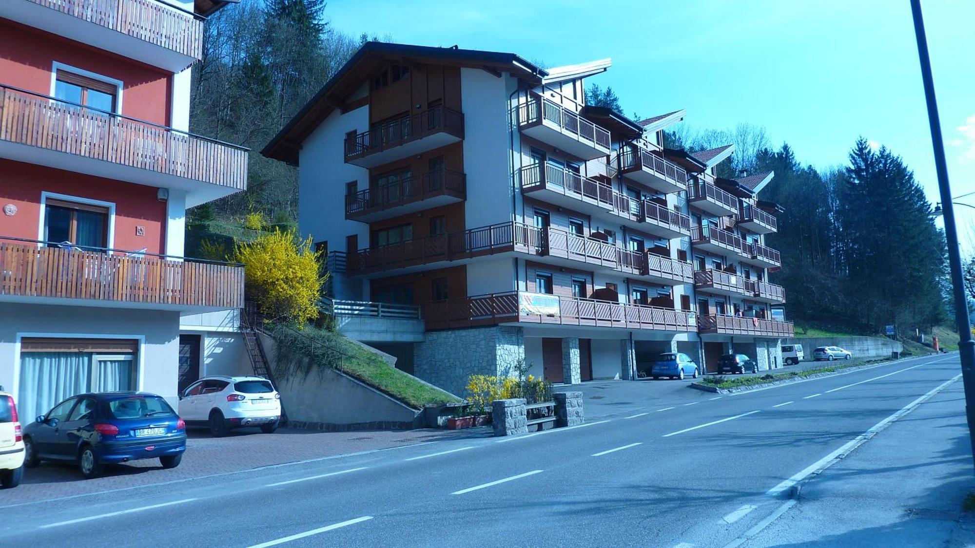 Appartamento Finestra Sul Parco Comano Terme Rom bilde